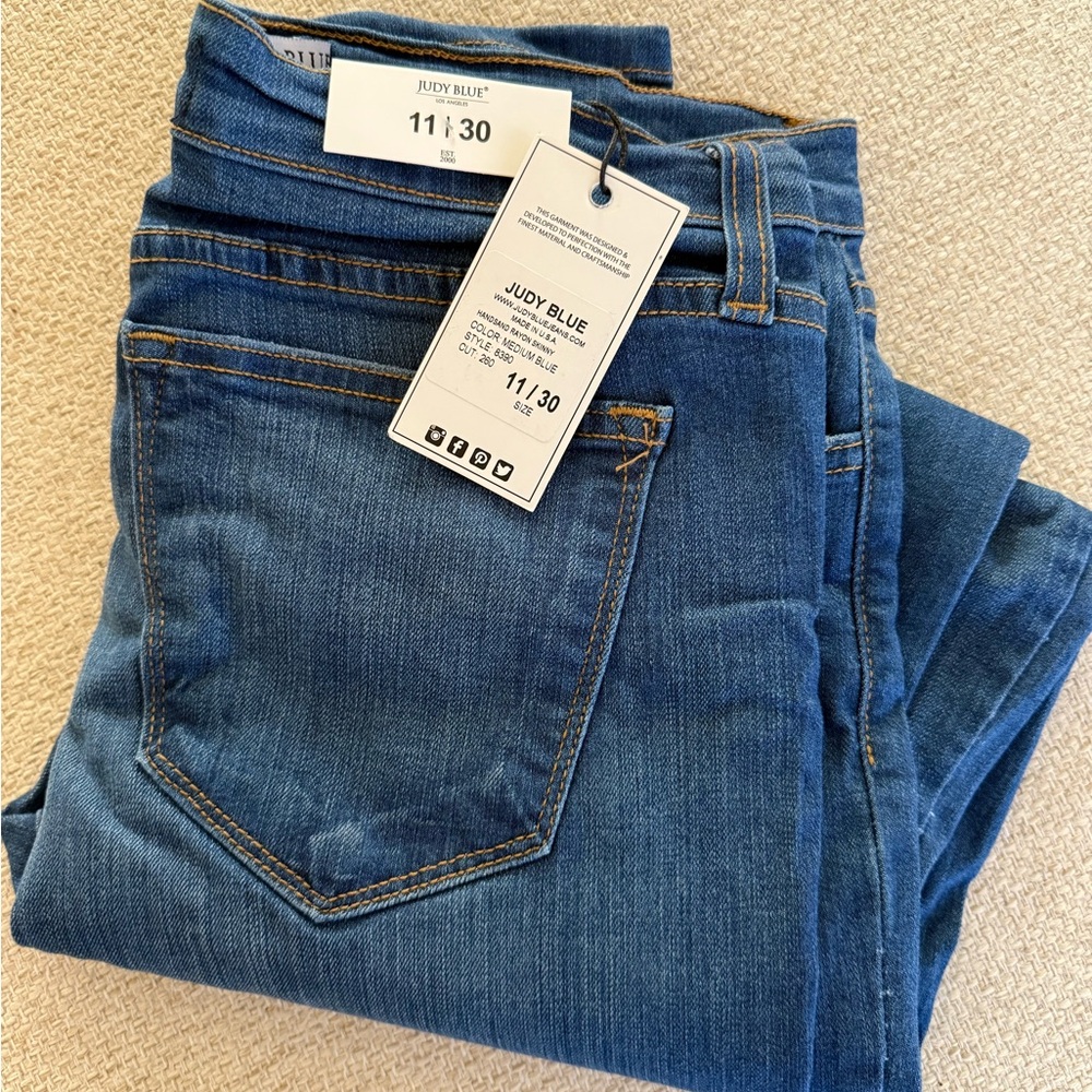NWT Judy Blue #8390 Skinny Jeans Medium Blue Sz 30